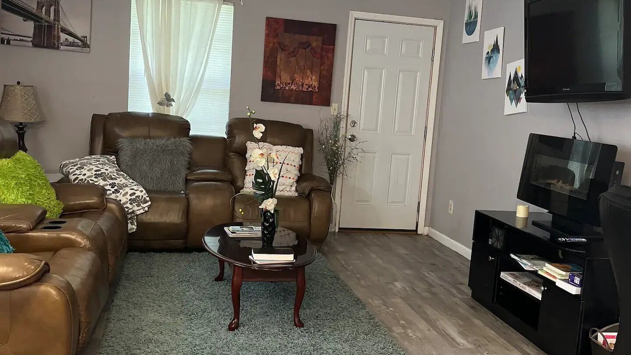 Photo of Livingroom in Griffin Heights
