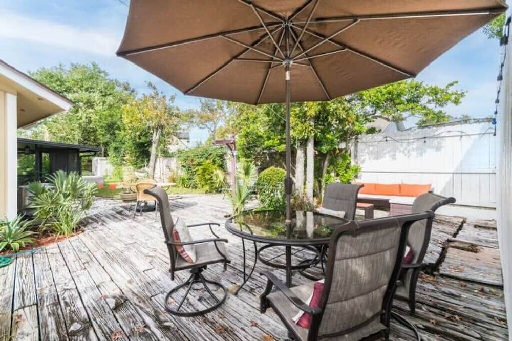 Photo of Outdoor in Arlington