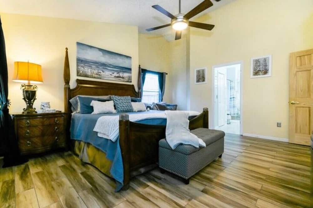 Photo of Bedroom in Arlington