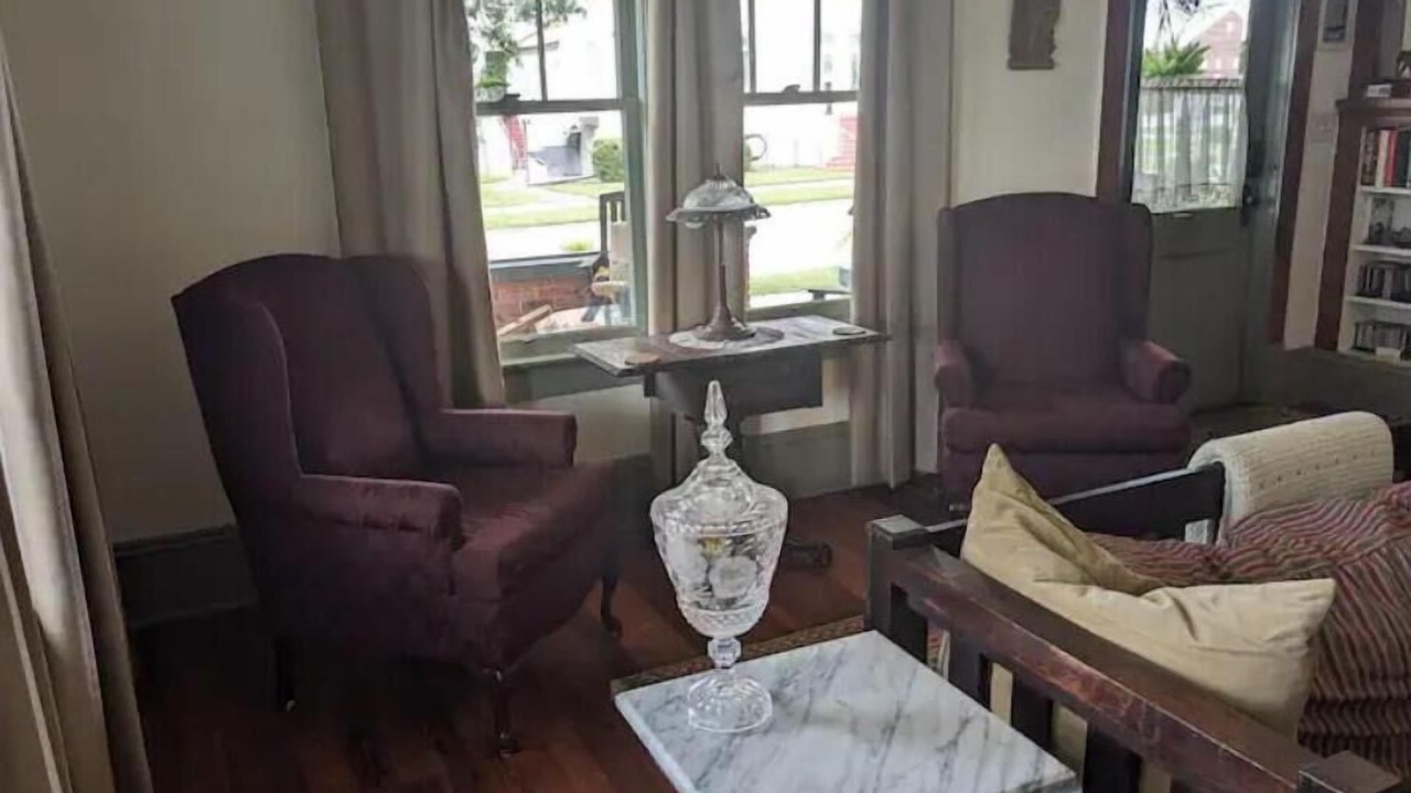 Photo of Livingroom in Arcadia Historic District