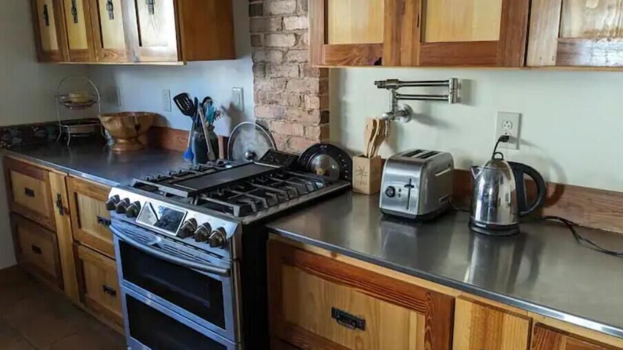 Photo of Kitchen in Arcadia Historic District