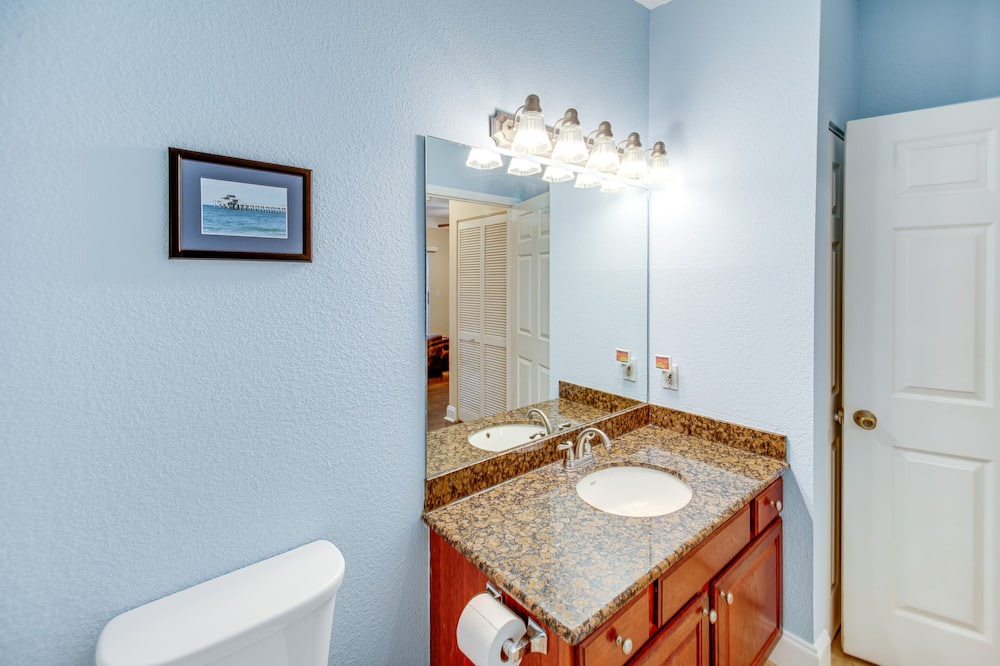 Photo of Bathroom in Gateway