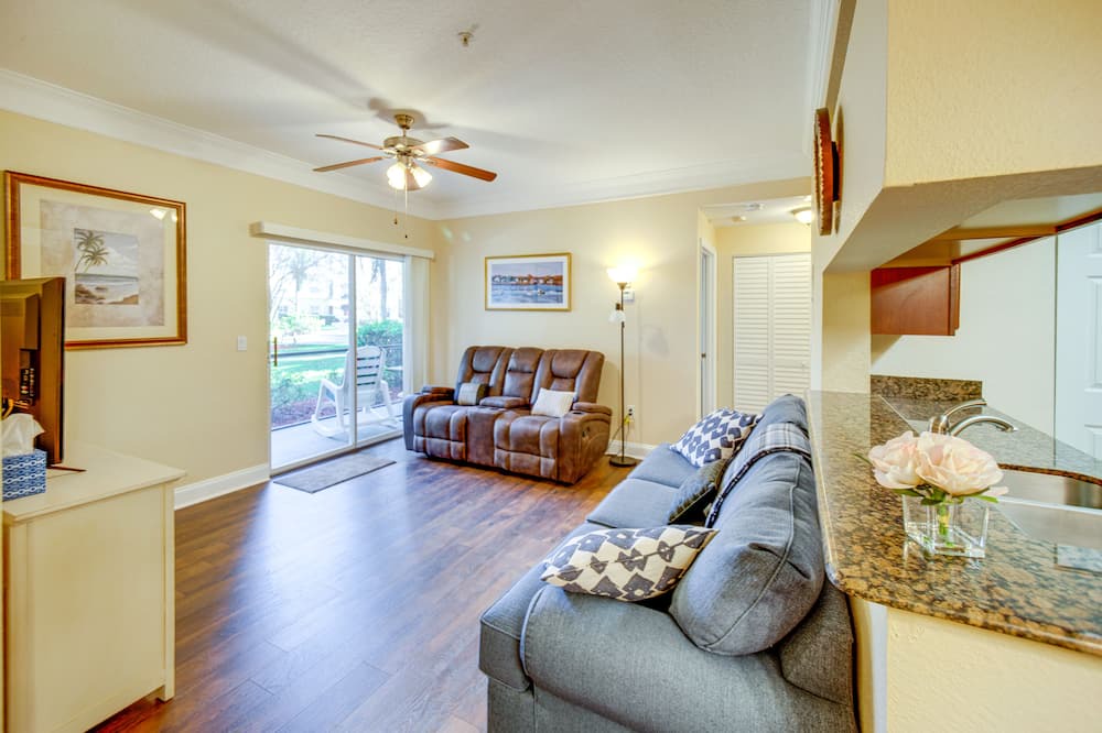 Photo of Livingroom in Gateway
