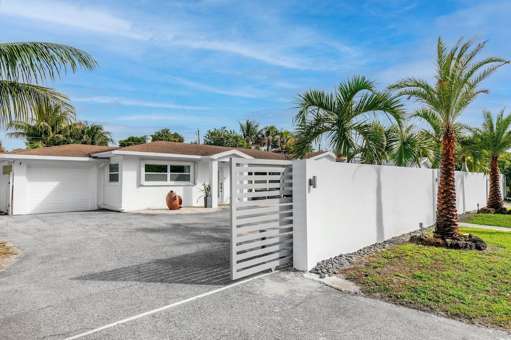 Photo of Outdoor in Lake Clarke Shores