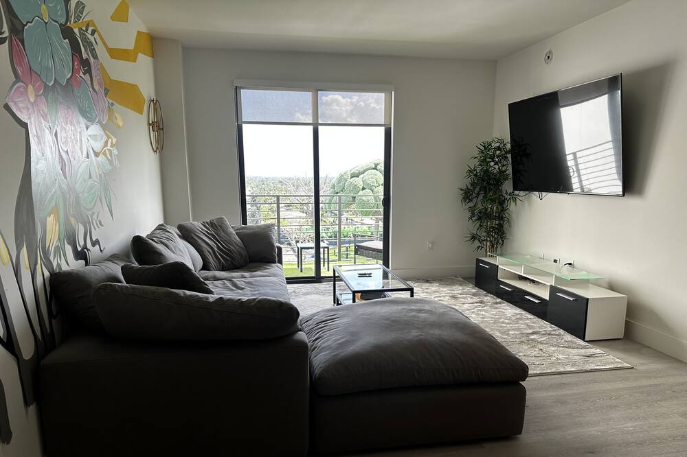 Photo of Livingroom in Garden Isles