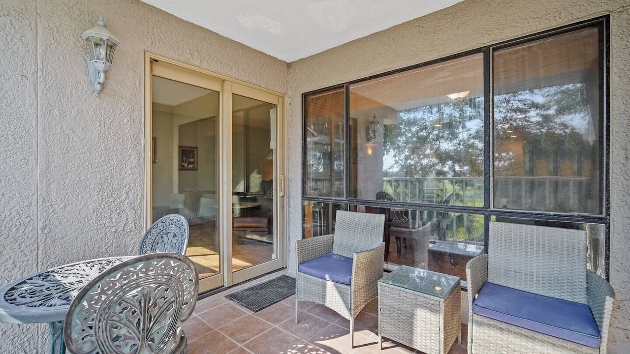 Photo of Patio Balcony in Spanish Wells