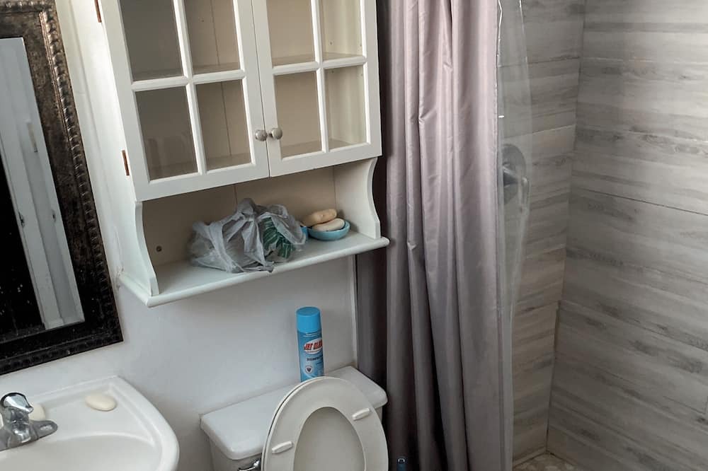 Photo of Bathroom in Green Meadow