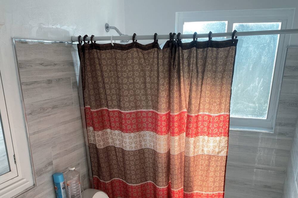 Photo of Bathroom in Green Meadow