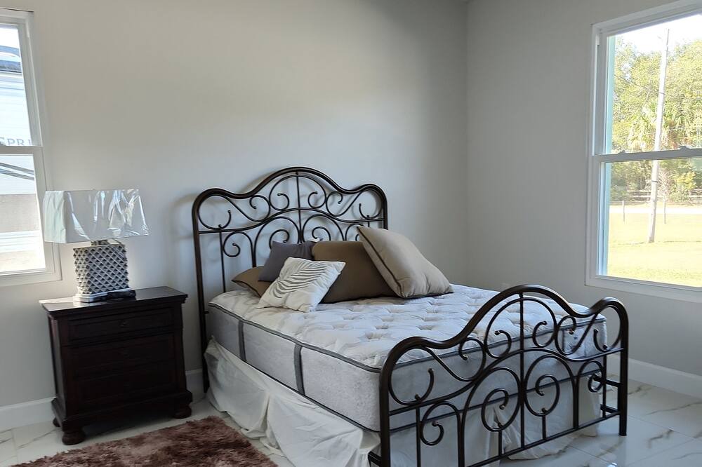Photo of Bedroom in DeLand