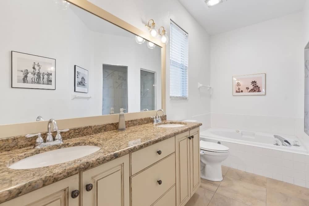 Photo of Bathroom in Citrus Park