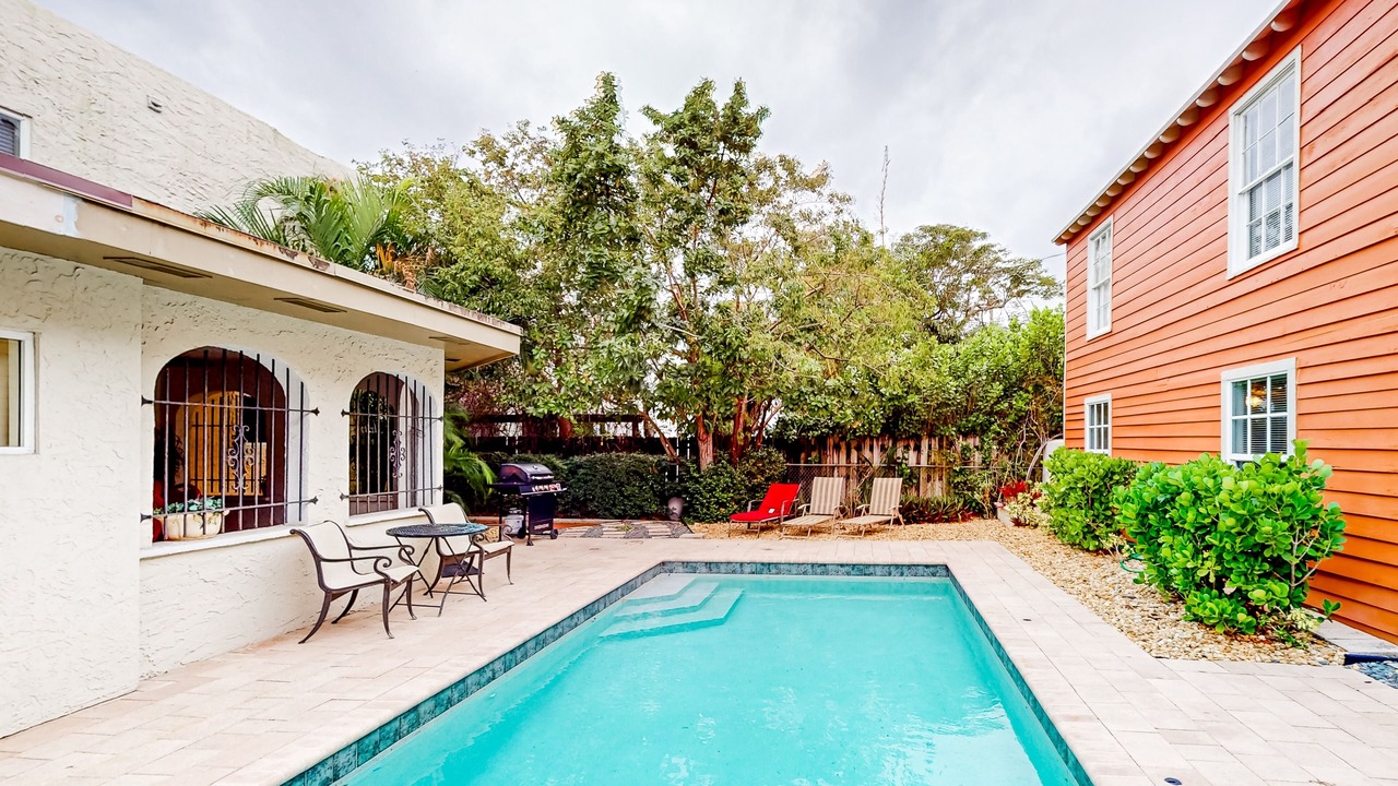 Photo of Outdoor in Old Northwood