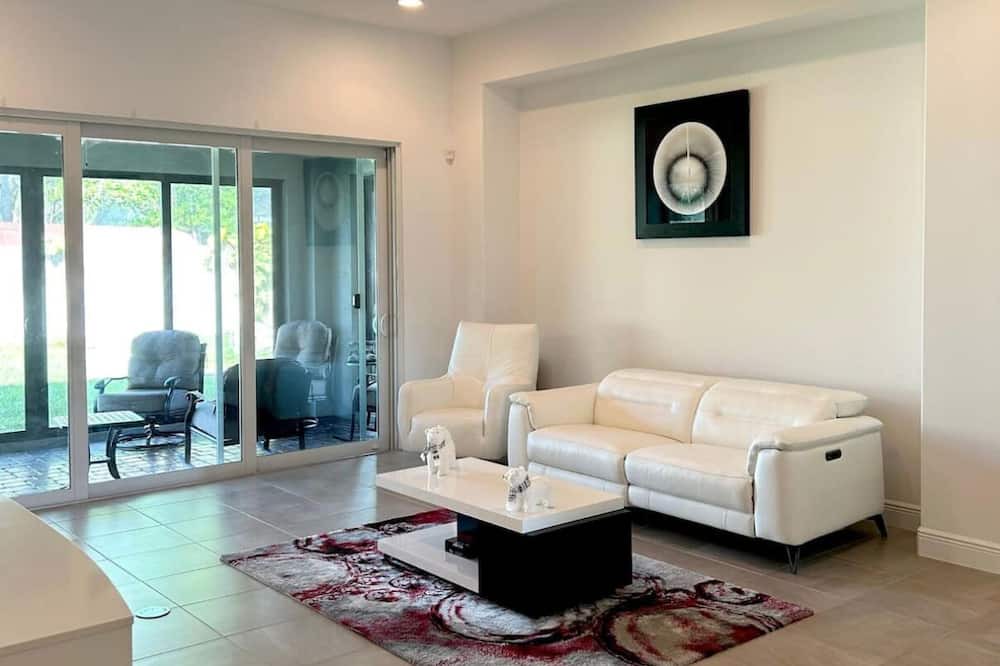 Photo of Livingroom in Port Saint Lucie
