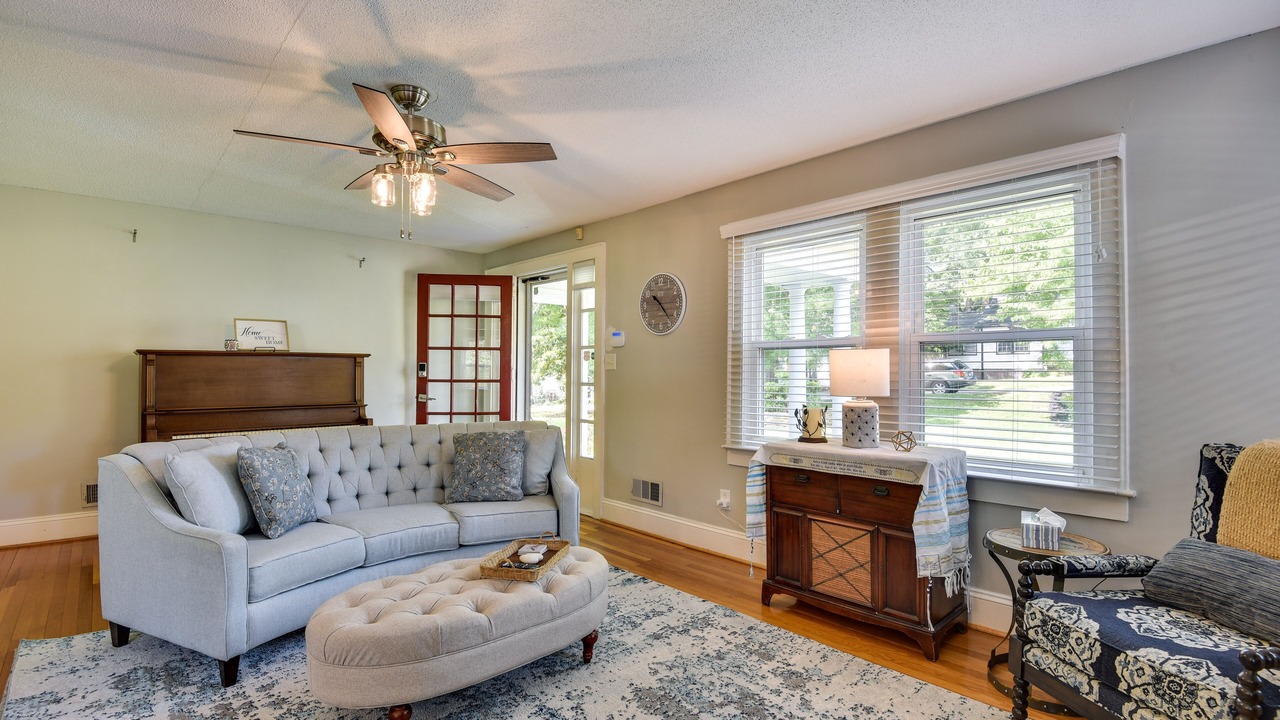 Photo of Livingroom in Lincolnton