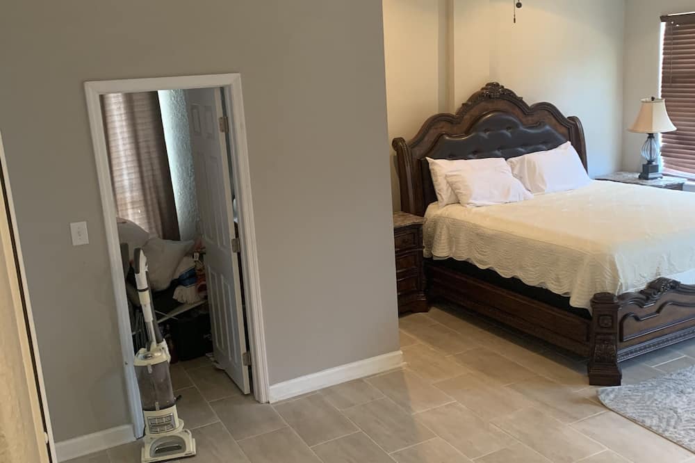 Photo of Bedroom in Altamonte Springs