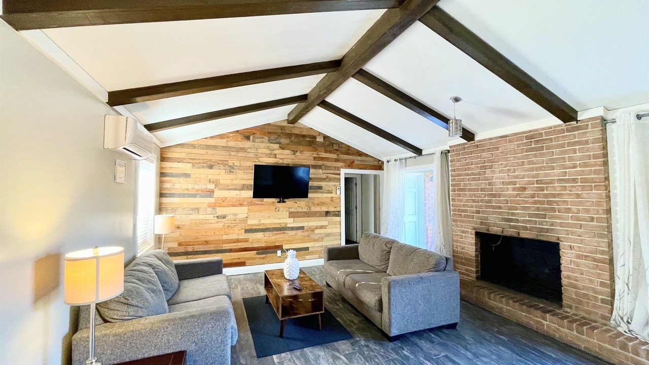 Photo of Livingroom in Brent