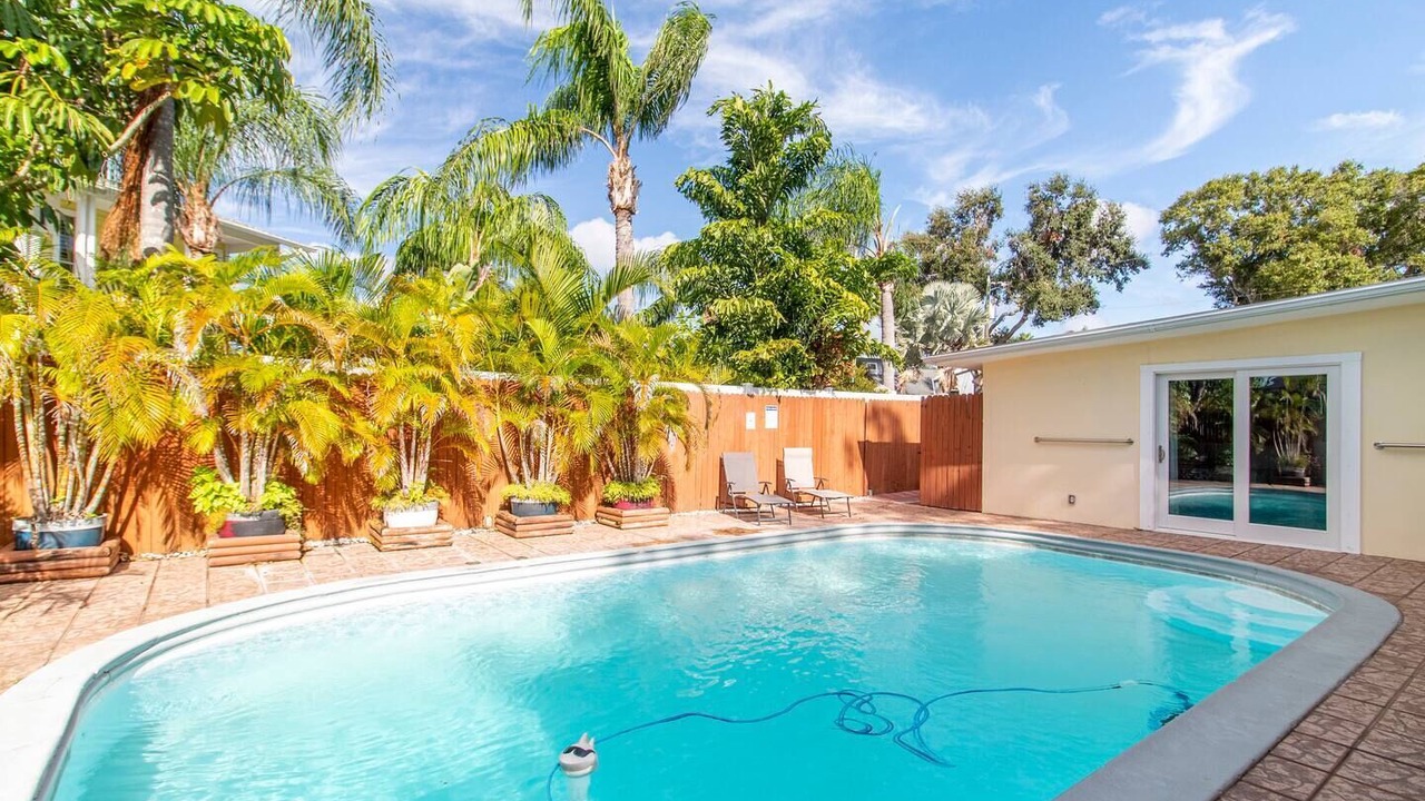 Photo of Outdoor in Harbor Hills