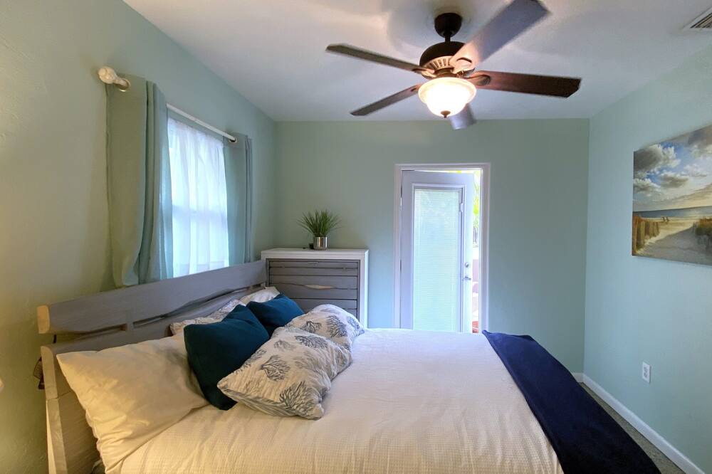 Photo of Bedroom in Gillespie Park