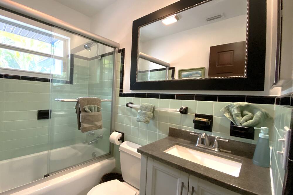 Photo of Bathroom in Gillespie Park