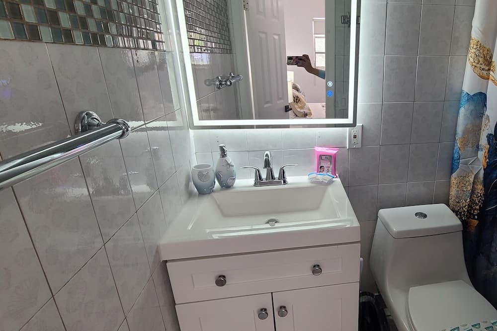 Photo of Bathroom in West Hollywood