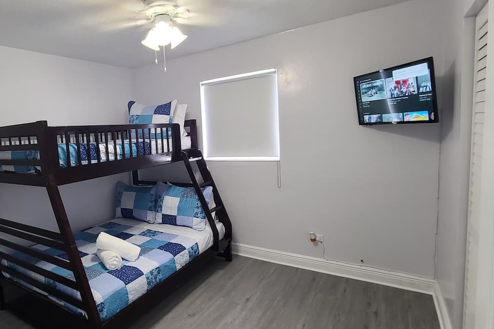Photo of Bedroom in West Hollywood