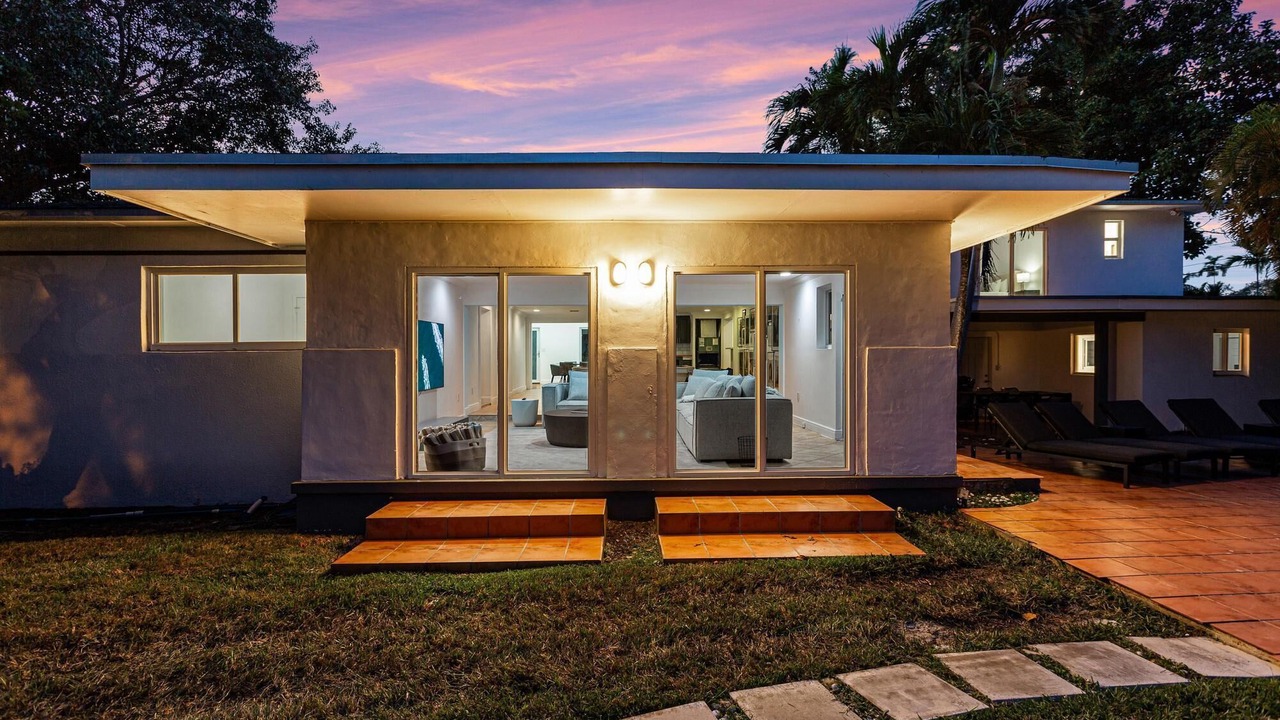 Photo of Outdoor in El Portal