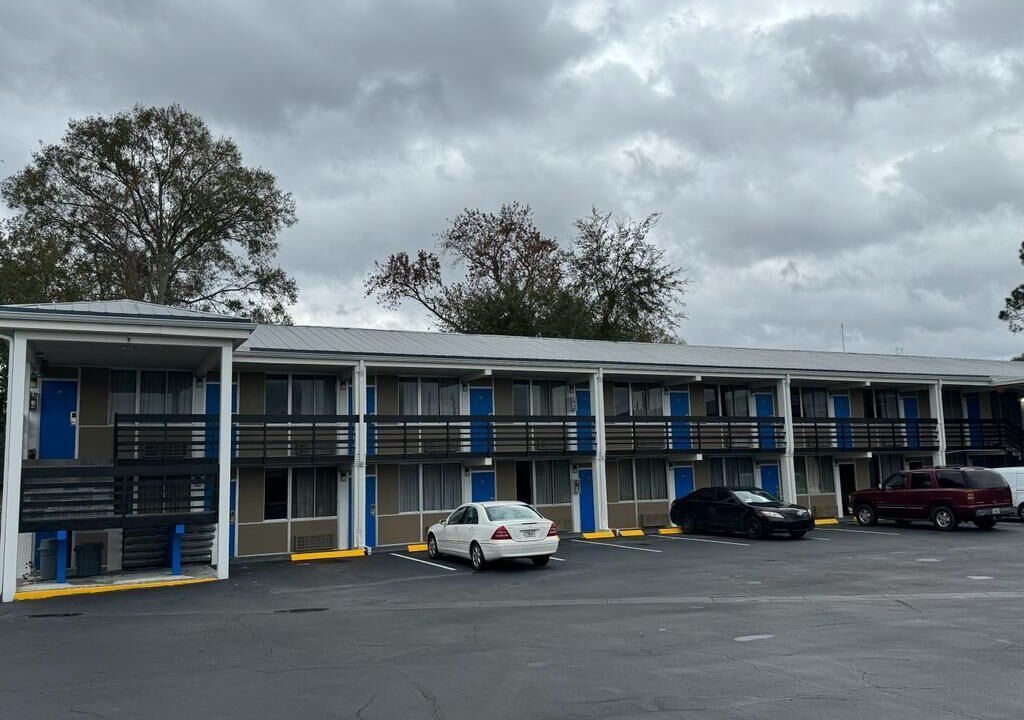 Photo of Outdoor in Englewood