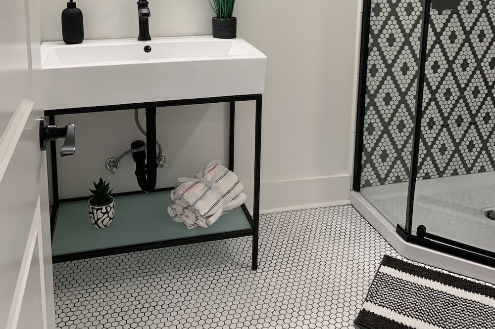 Photo of Bathroom in Seneca