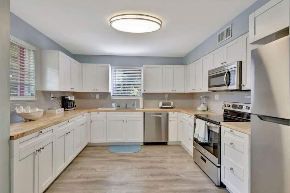 Photo of Others in Indian River Estates