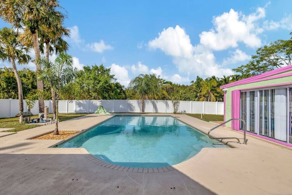 Photo of Others in Indian River Estates