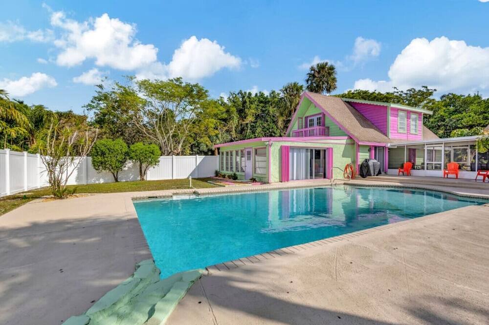Photo of Others in Indian River Estates