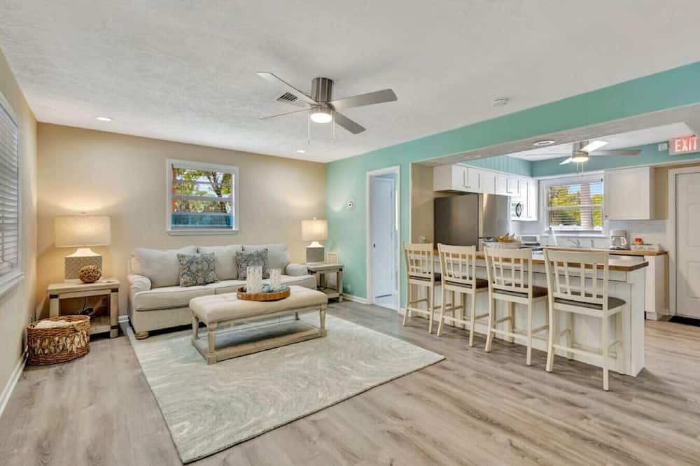 Photo of Others in Indian River Estates