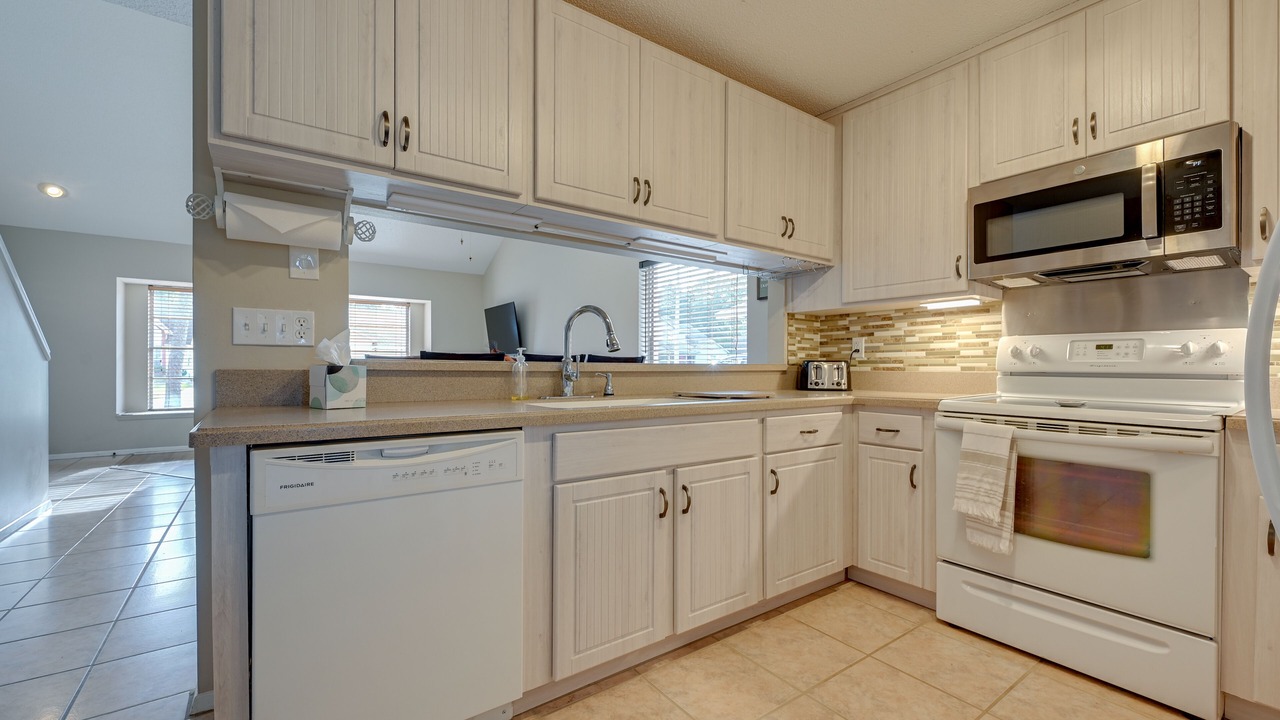 Photo of Kitchen in Lake Magdalene