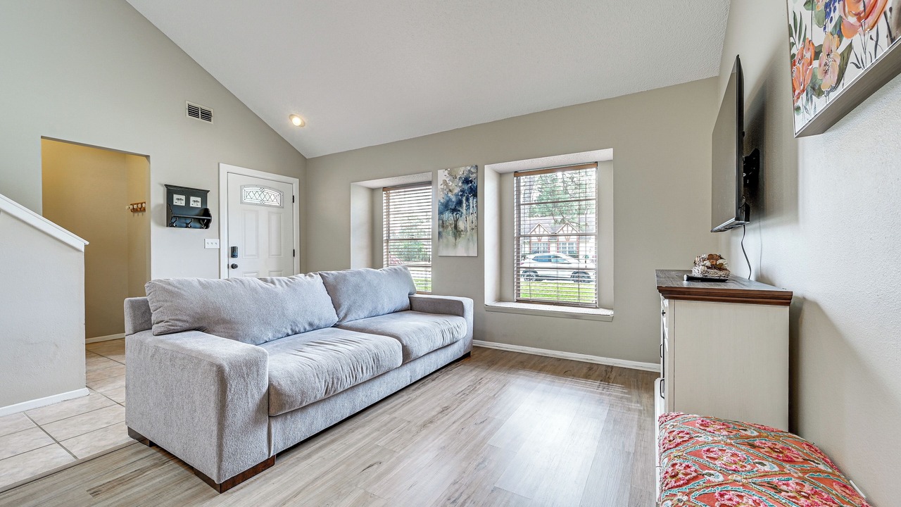 Photo of Livingroom in Lake Magdalene