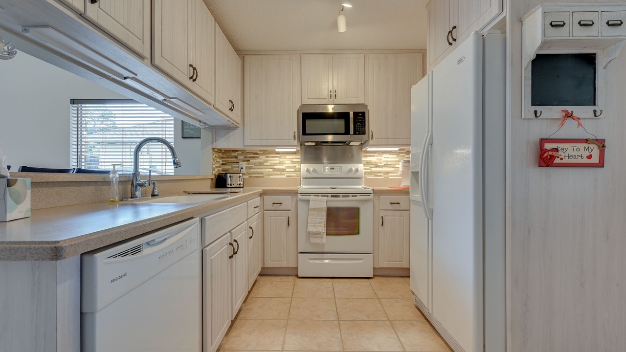 Photo of Kitchen in Lake Magdalene