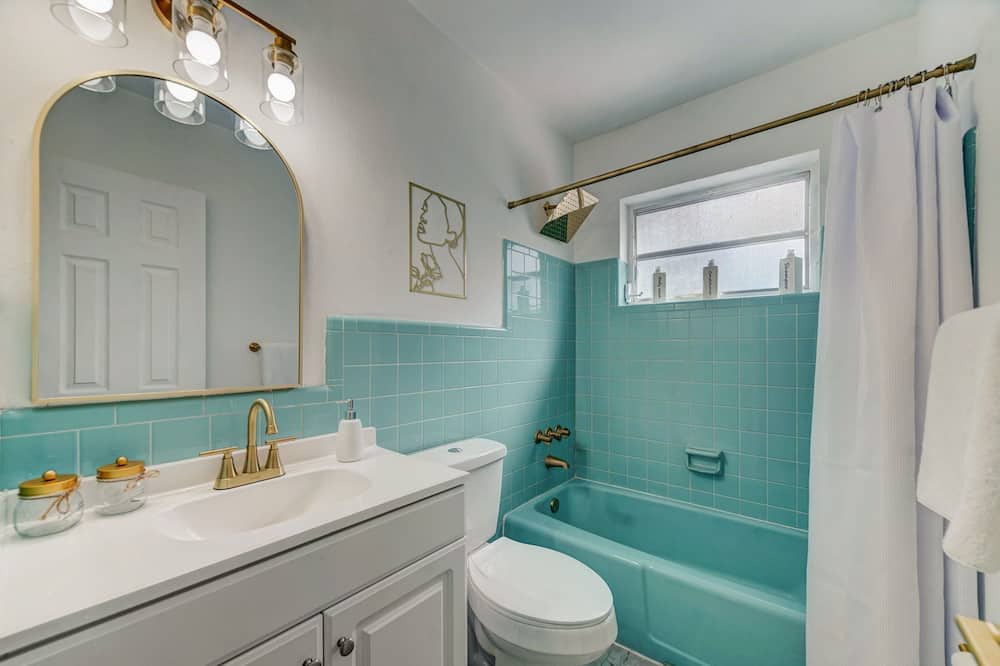 Photo of Bathroom in Poinciana Park