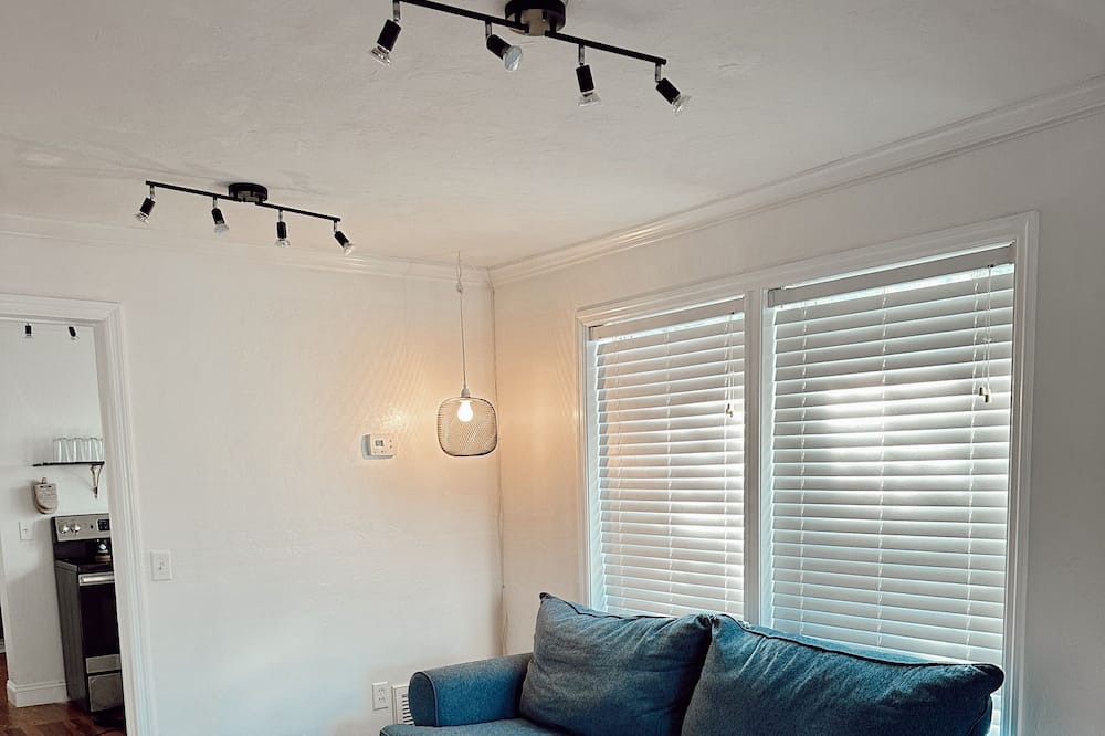 Photo of Livingroom in Lake City