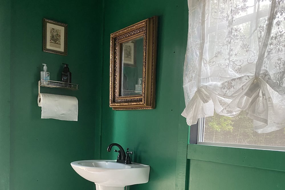 Photo of Bathroom in Live Oak