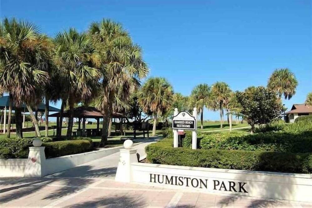 Photo of Others in Florida Ridge