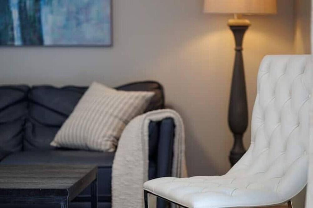 Photo of Livingroom in Charlotte Park