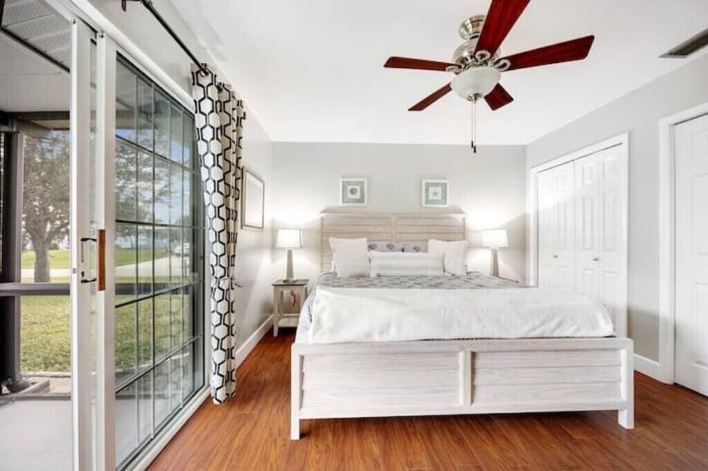 Photo of Bedroom in Charlotte Park