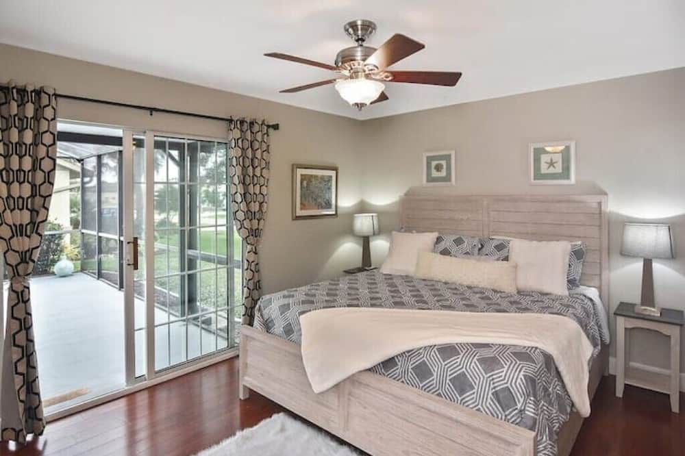Photo of Bedroom in Charlotte Park
