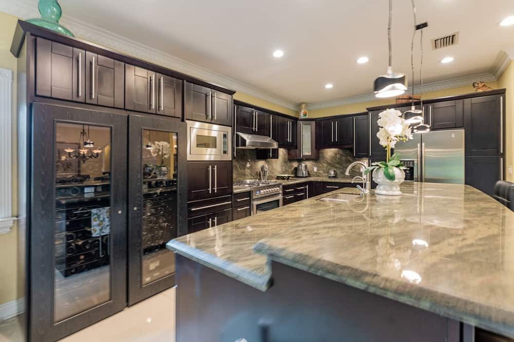 Photo of Kitchen in Southwest Ranches