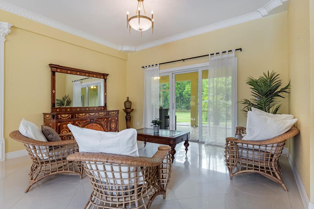 Photo of Patio Balcony in Southwest Ranches