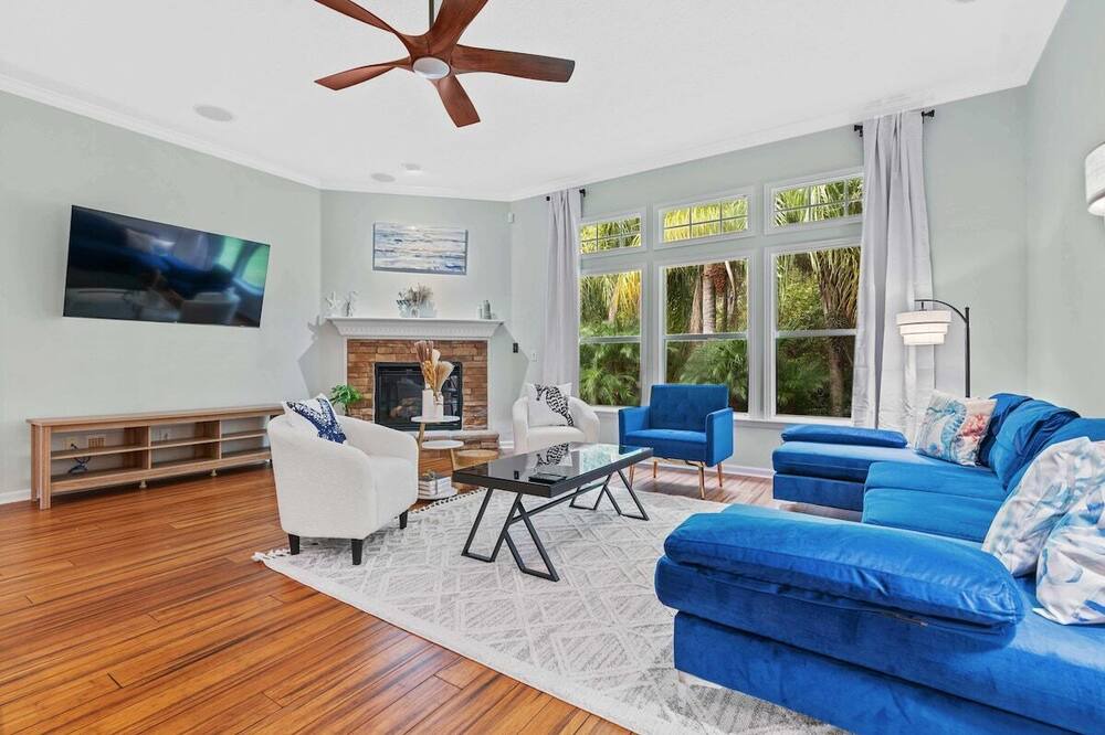 Photo of Livingroom in Fleming Island
