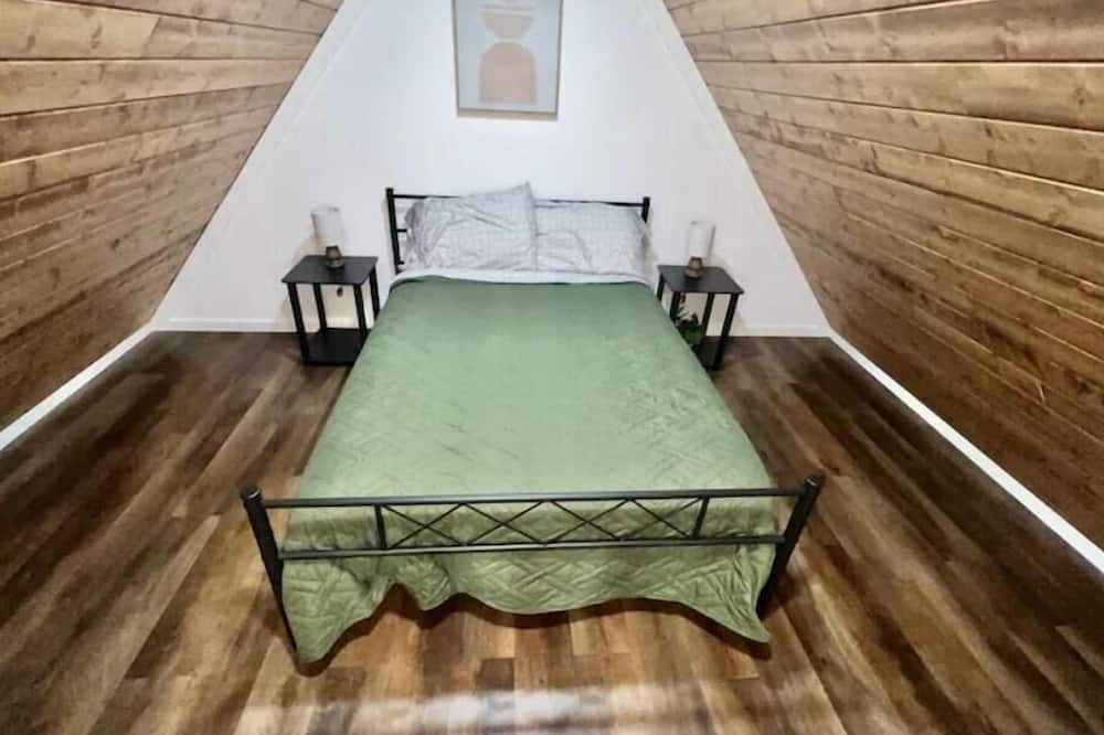 Photo of Bedroom in Groveoak