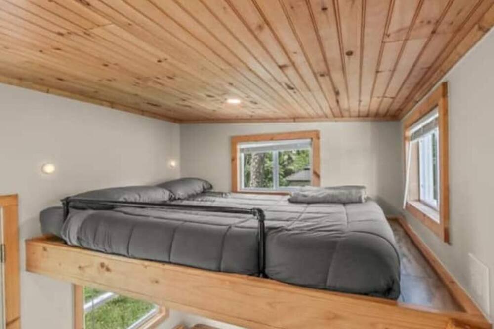 Photo of Bedroom in Hunt Club