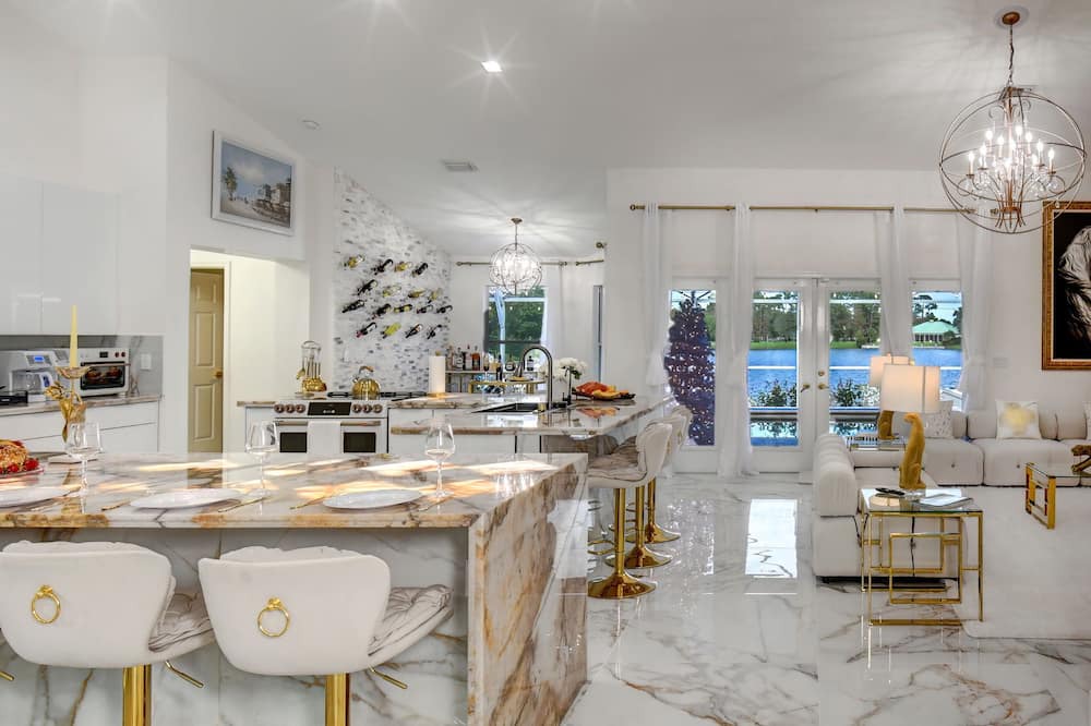 Photo of Kitchen in Greenview Shores