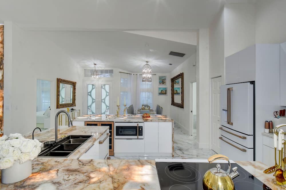 Photo of Kitchen in Greenview Shores