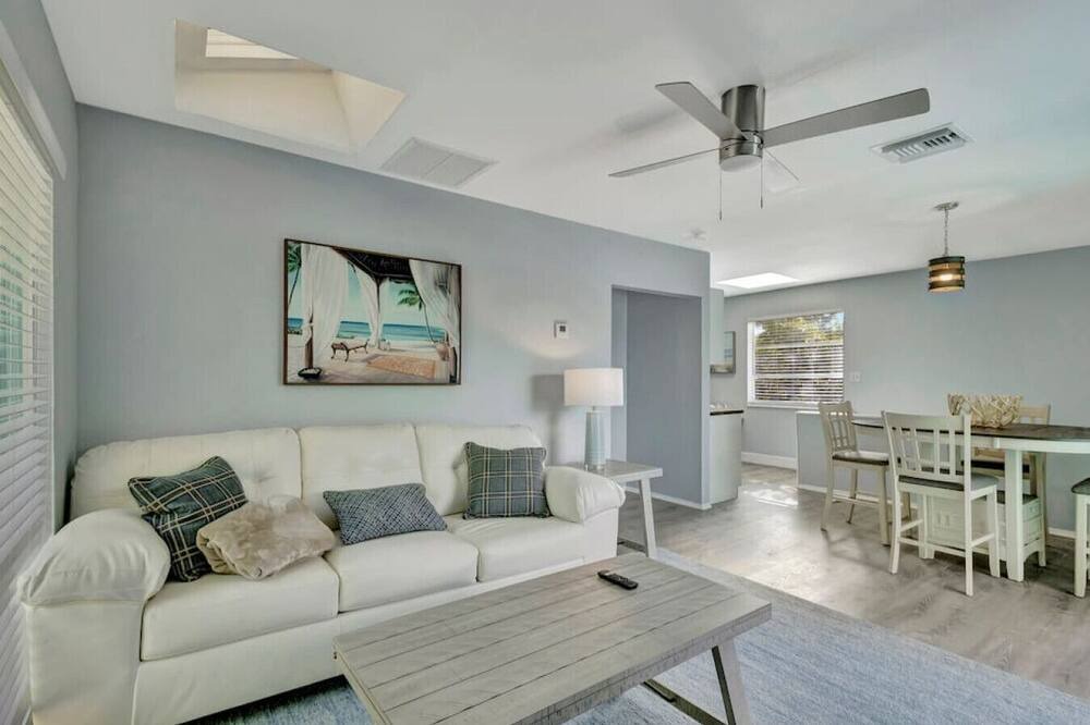 Photo of Others in Indian River Estates