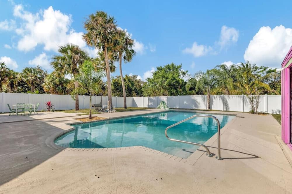 Photo of Others in Indian River Estates